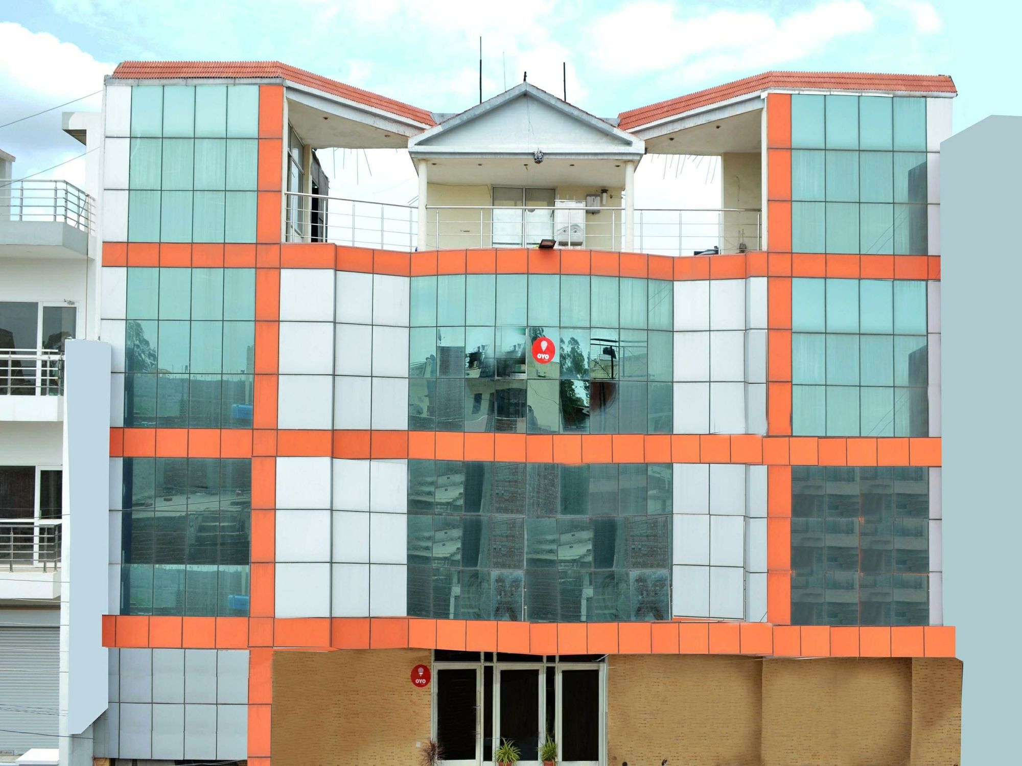 Oyo 6463 Hotel Dove Chandīgarh المظهر الخارجي الصورة